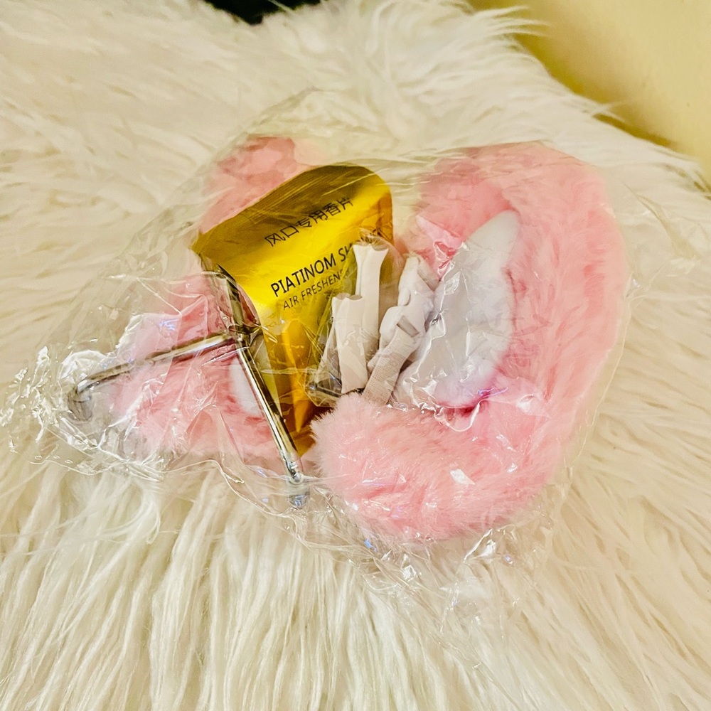 LABUBU Furry Chair with Silver Base - Picture 7 of 7